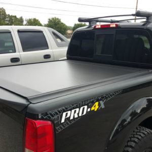 2016 Nissan Frontier PRO-4X with Retrax One MX bed cover